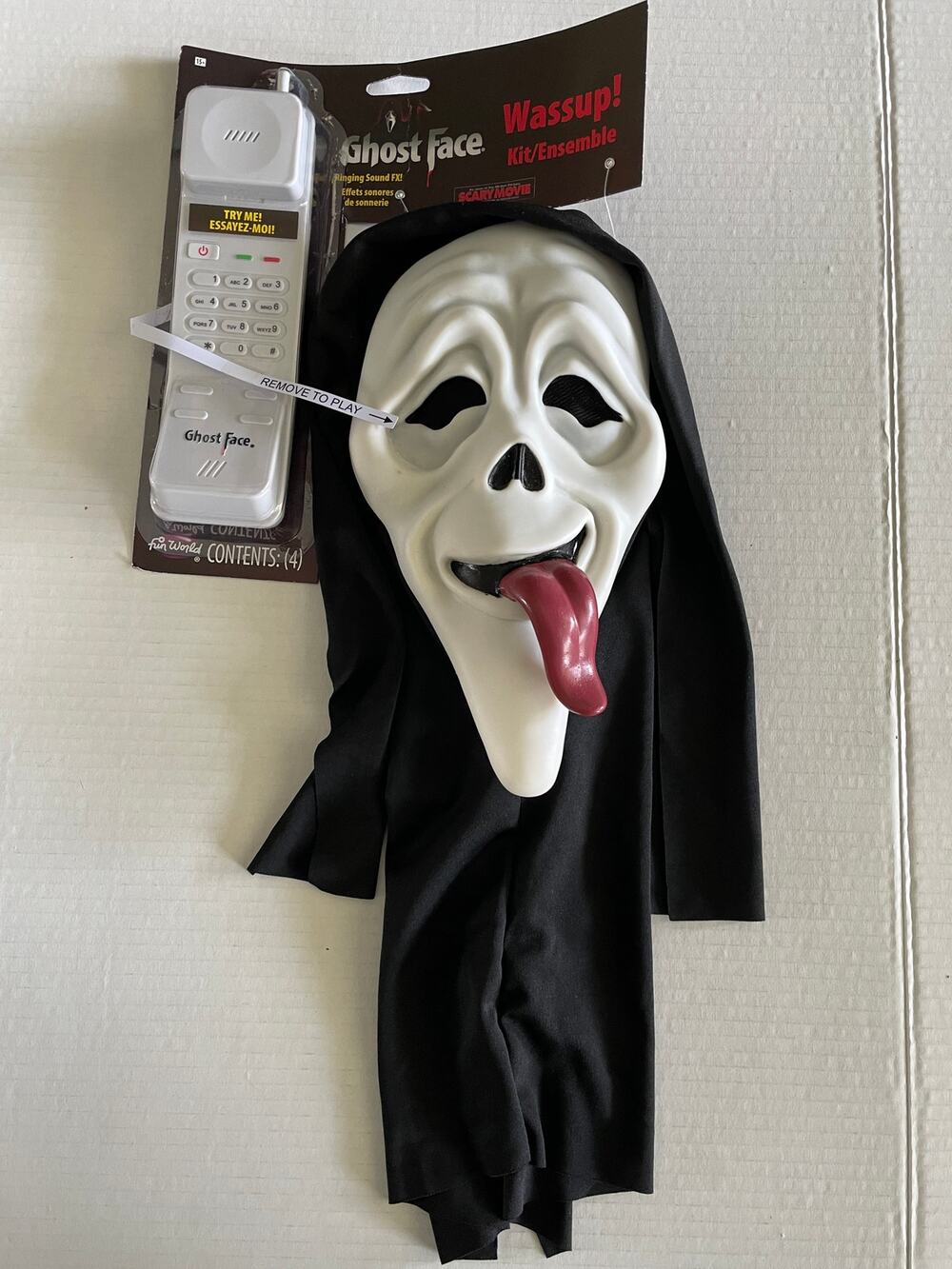 SCARY MOVIE WASSUP! MASK & PHONE GHOST FACE TONGUE COSTUME SET FW96952